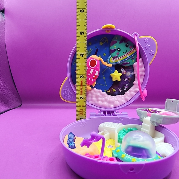 2019 Polly Pocket Saturn Space Explorer Compact Playset - Picture 2 of 6